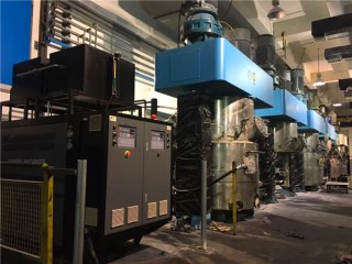 電加熱導(dǎo)熱油爐需要配置什么樣的油箱？